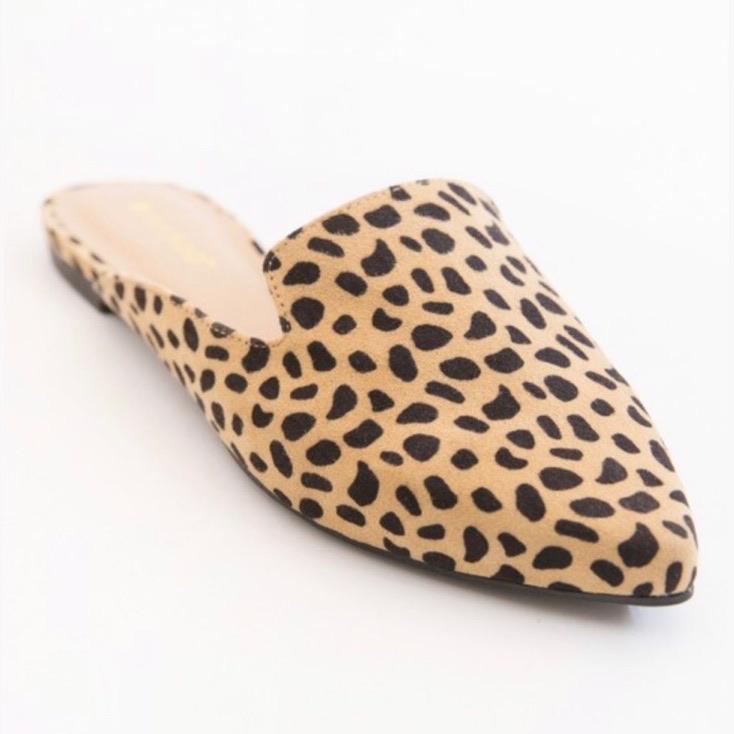 Pointed Toe Flat Mules-Tan Leopard Print
