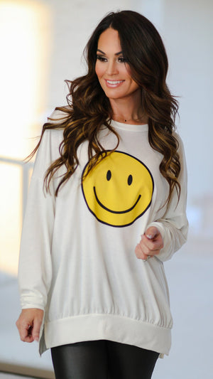 Smiley Face Graphic Top-White/Yellow